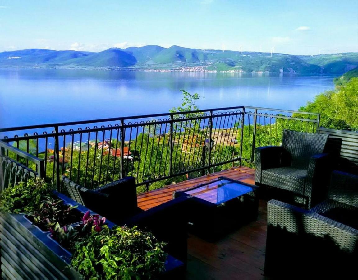 Carobni Breg Villa Golubac Eksteriør bilde